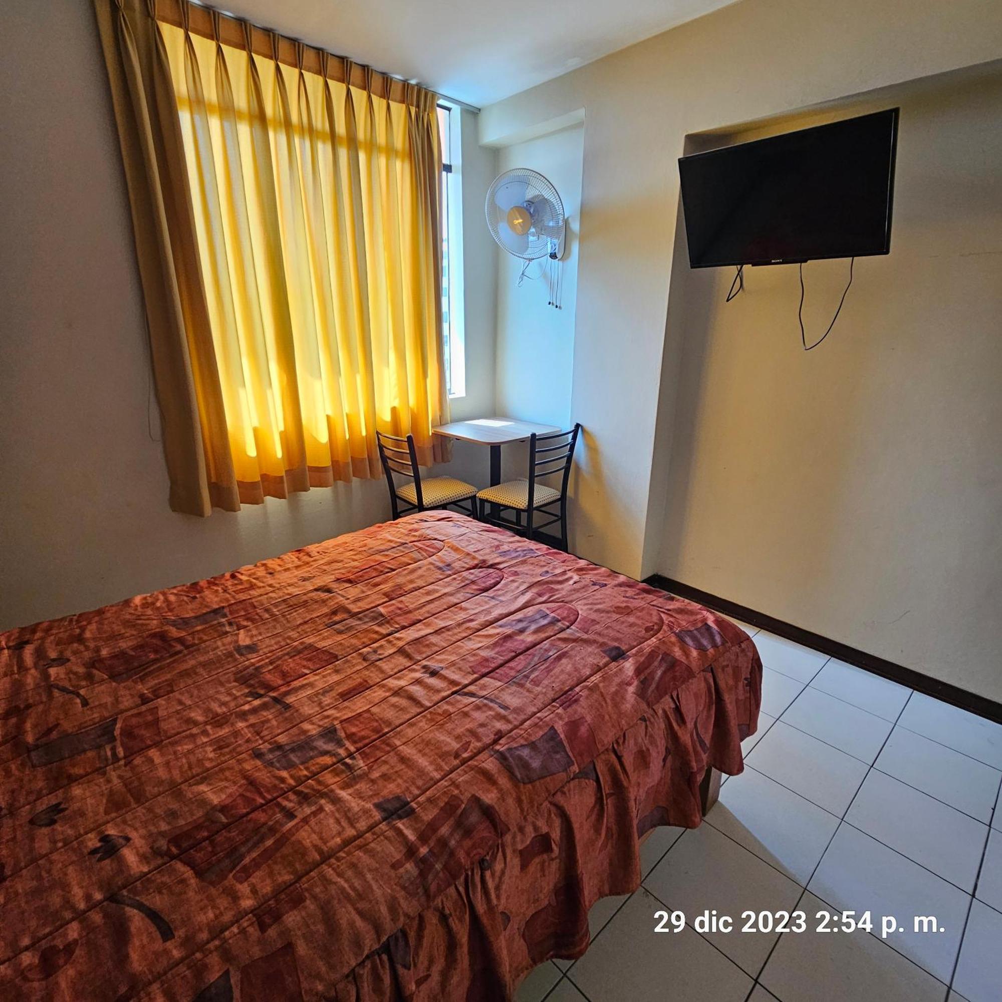 Hostal La Cascada リマ エクステリア 写真