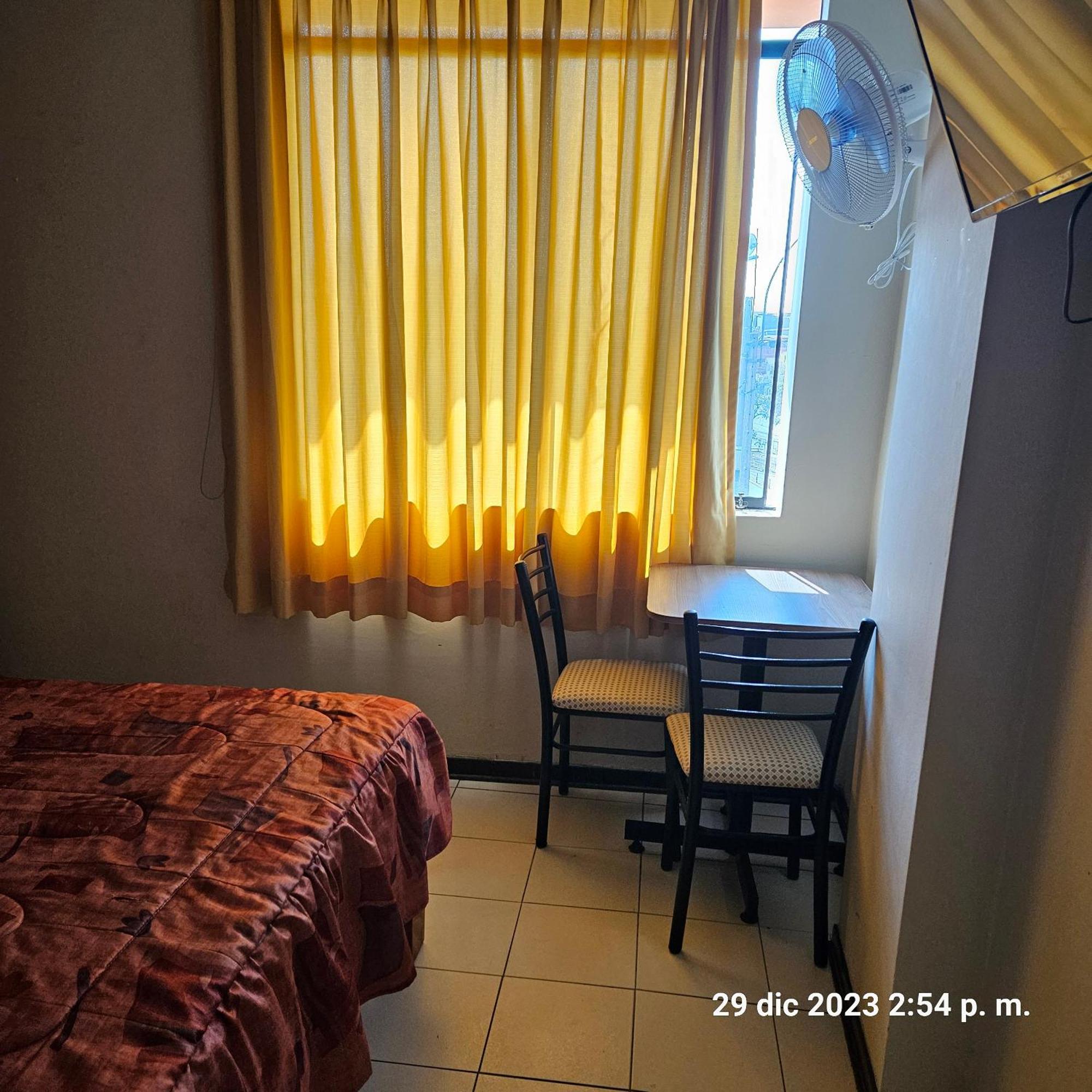 Hostal La Cascada リマ エクステリア 写真