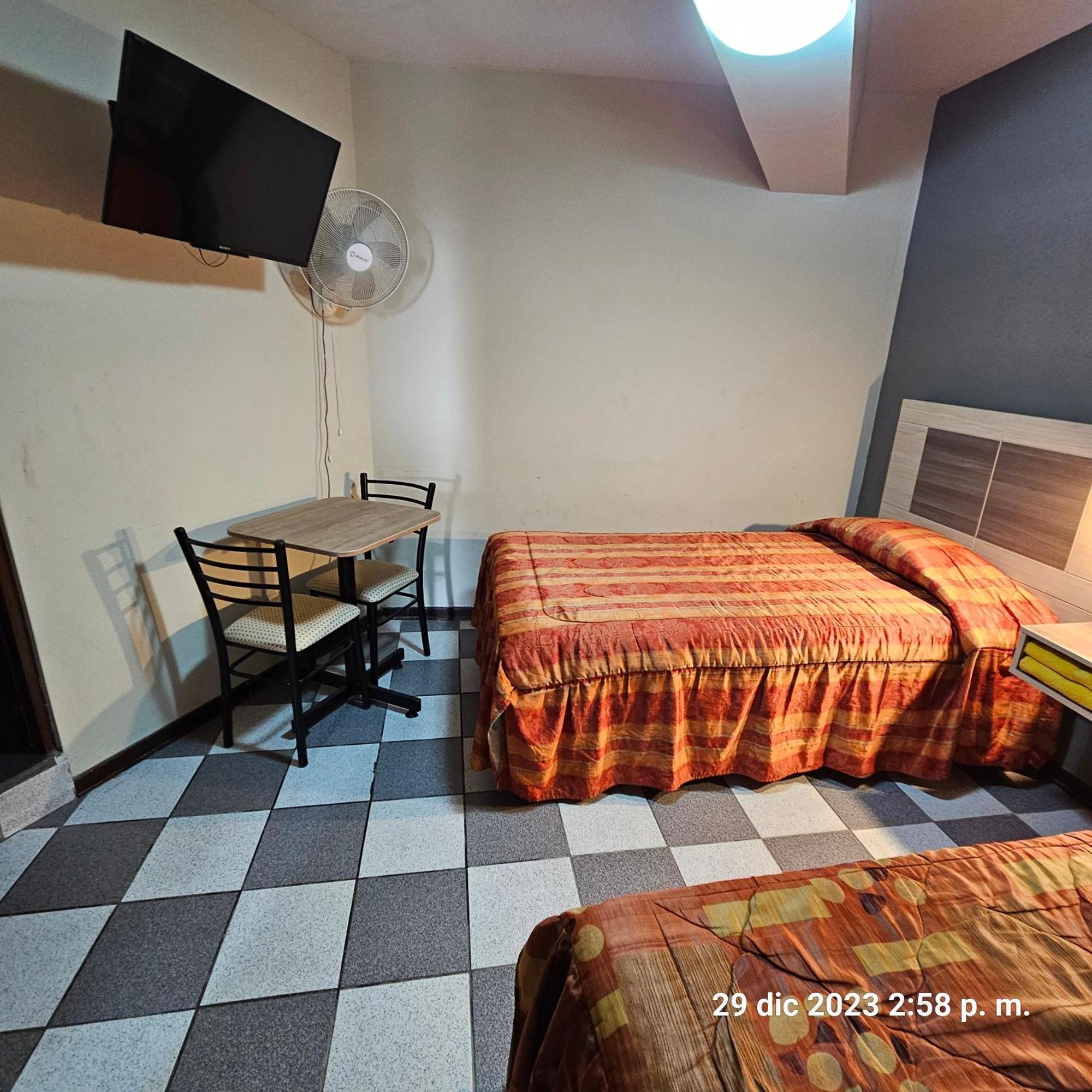 Hostal La Cascada リマ エクステリア 写真