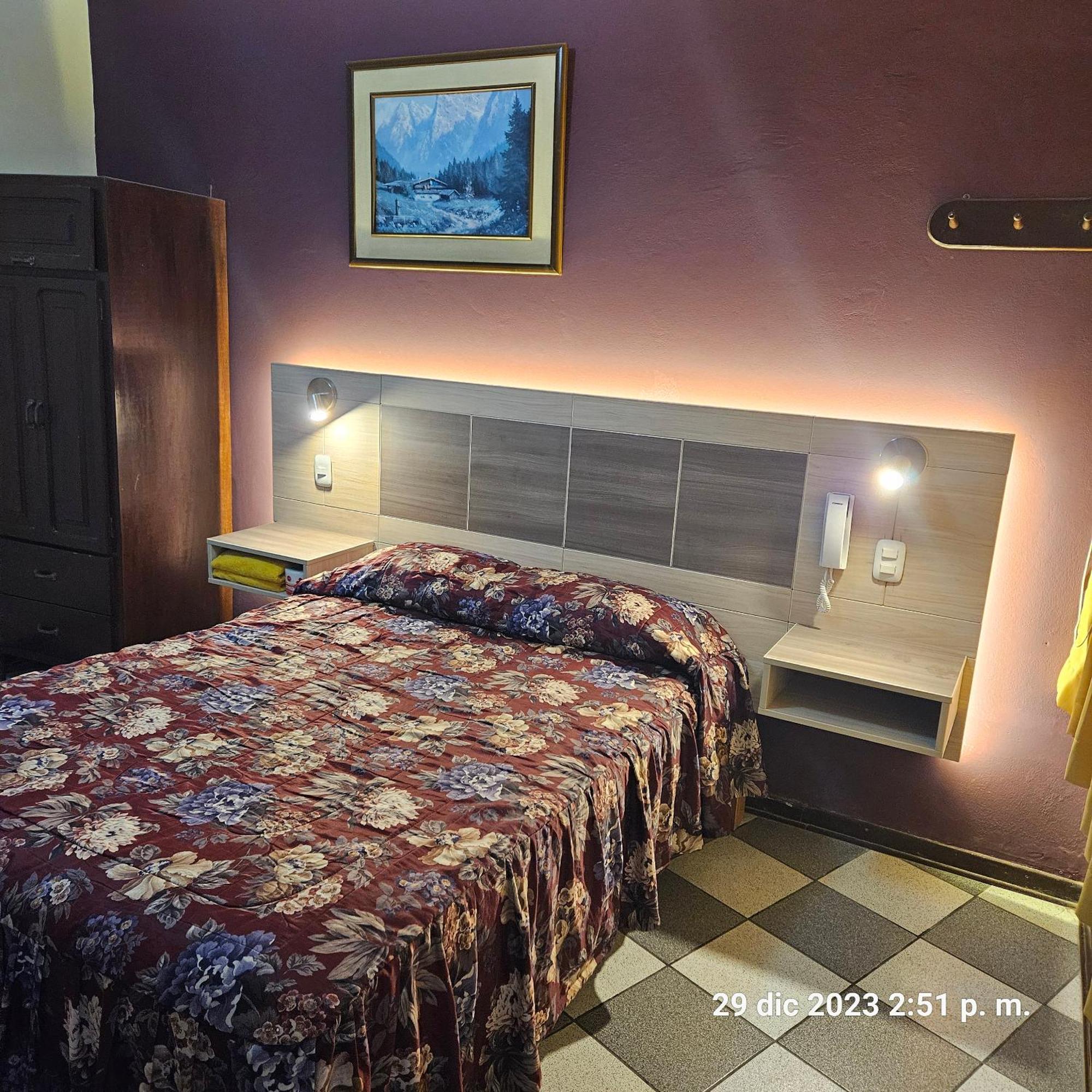 Hostal La Cascada リマ エクステリア 写真